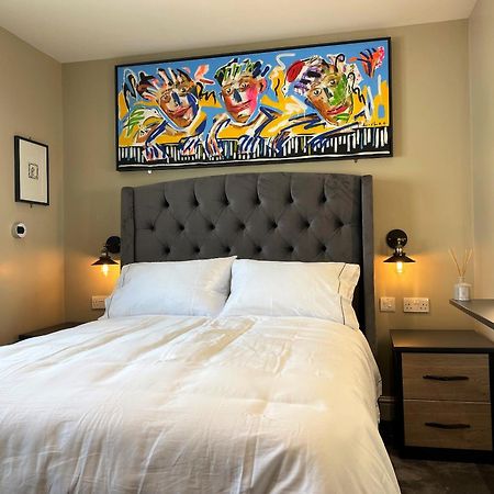 Superb Townhouse Near Vibrant Gloucester Road Bristol Luaran gambar