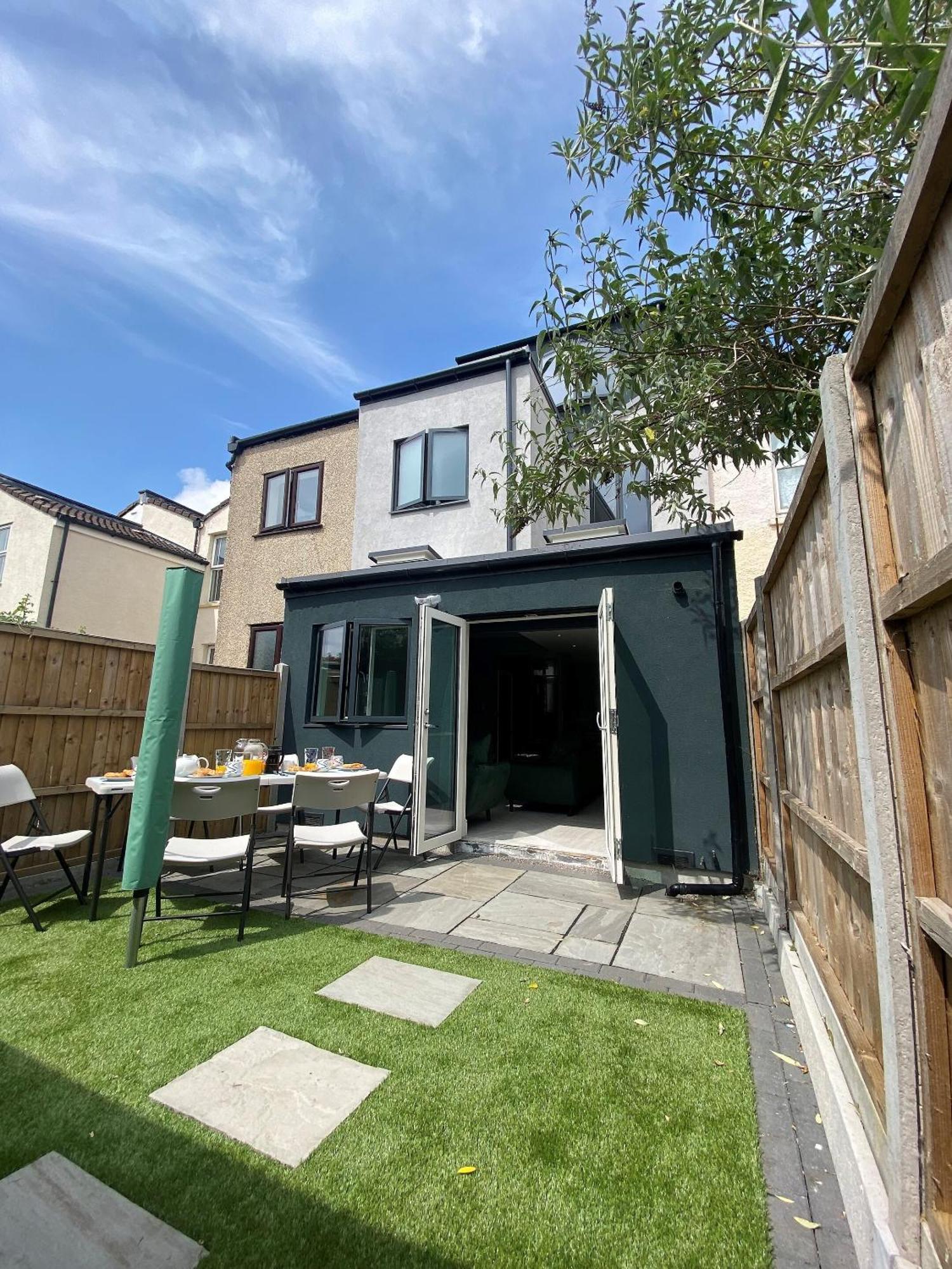 Superb Townhouse Near Vibrant Gloucester Road Bristol Luaran gambar