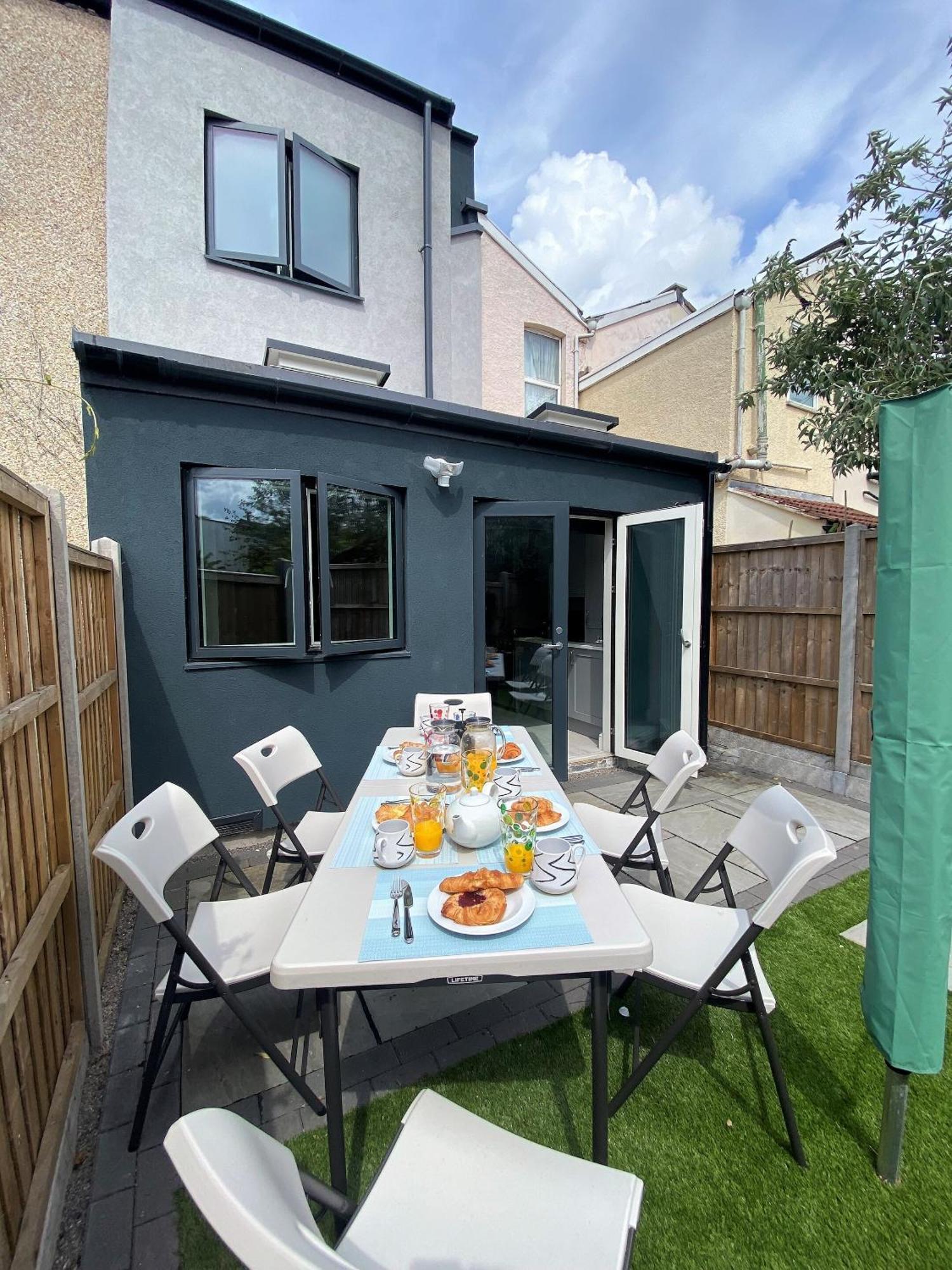 Superb Townhouse Near Vibrant Gloucester Road Bristol Luaran gambar