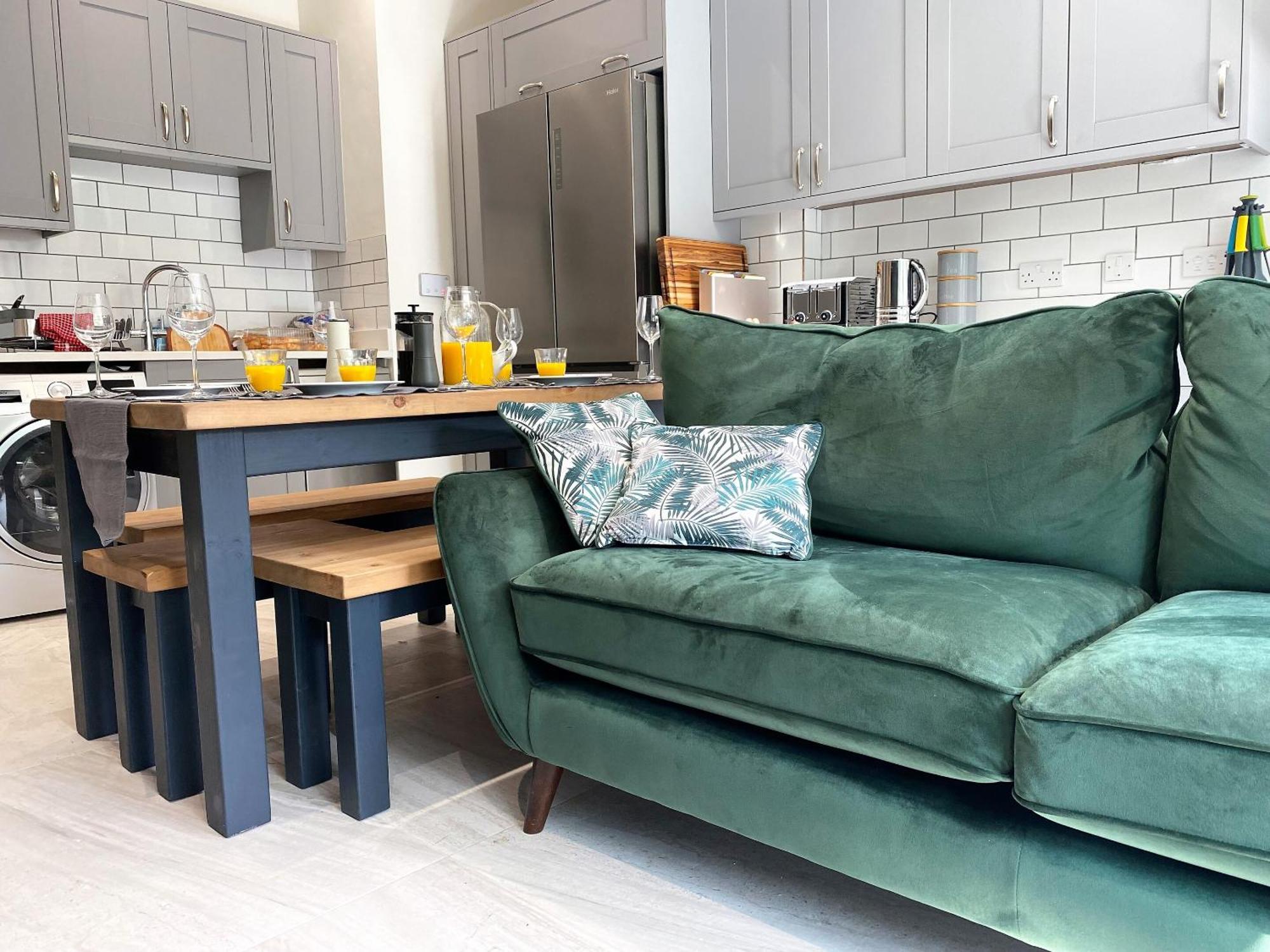Superb Townhouse Near Vibrant Gloucester Road Bristol Luaran gambar